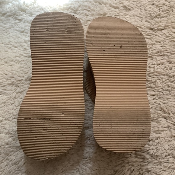 VINTAGE 90s Y2k Cream Platform Flip Flops - Picture 3 of 7
